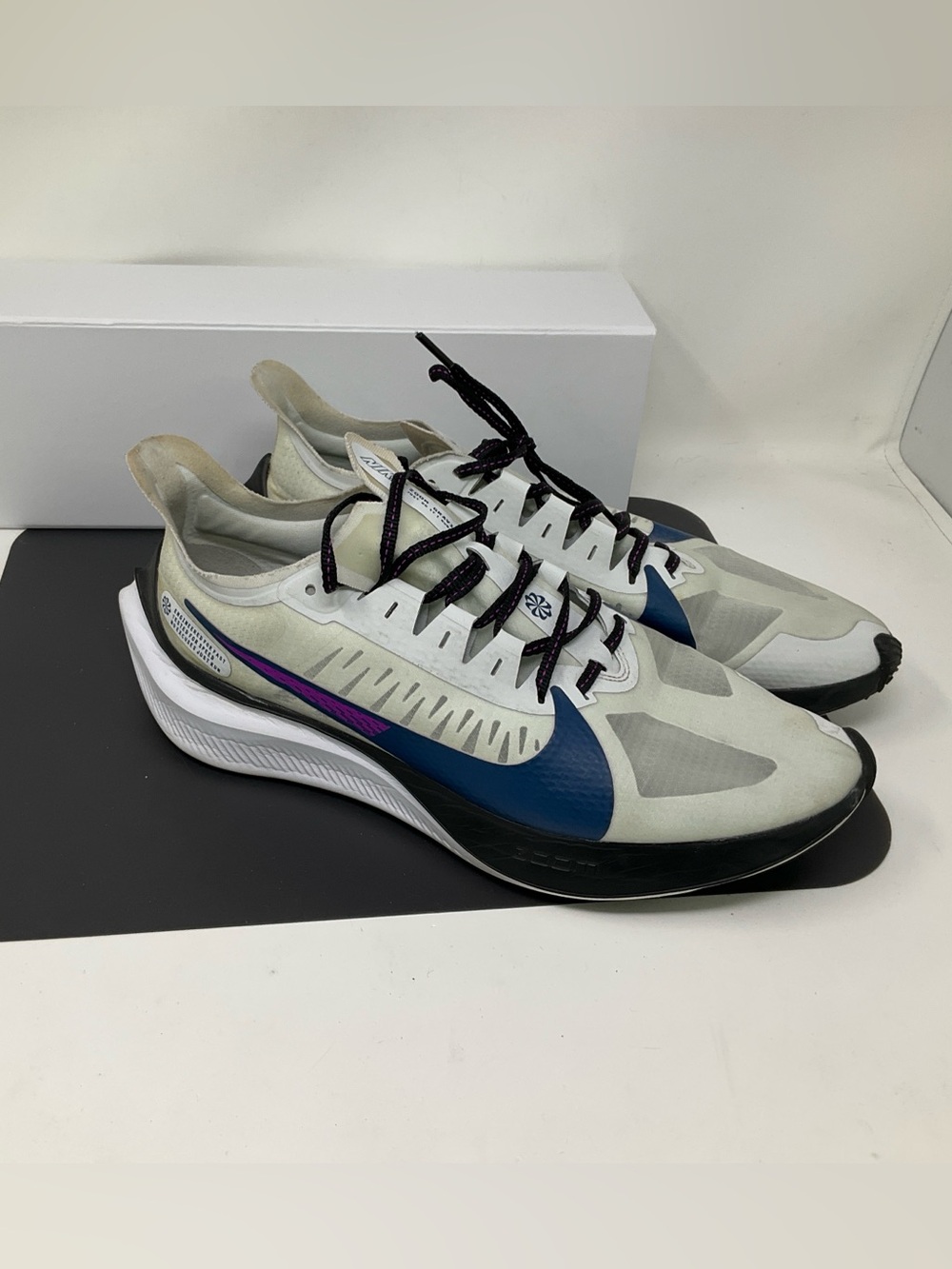 Nike Zoom‎ Gravity W BQ3203-007 Photon Dust Marathon Running Shoes Women's 12